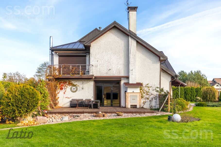 Ošu 20, Mežāres, Babītes pag. — maja