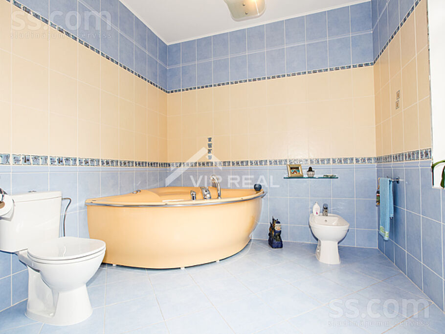 Edinburgas pr. 69, Jūrmala — maja