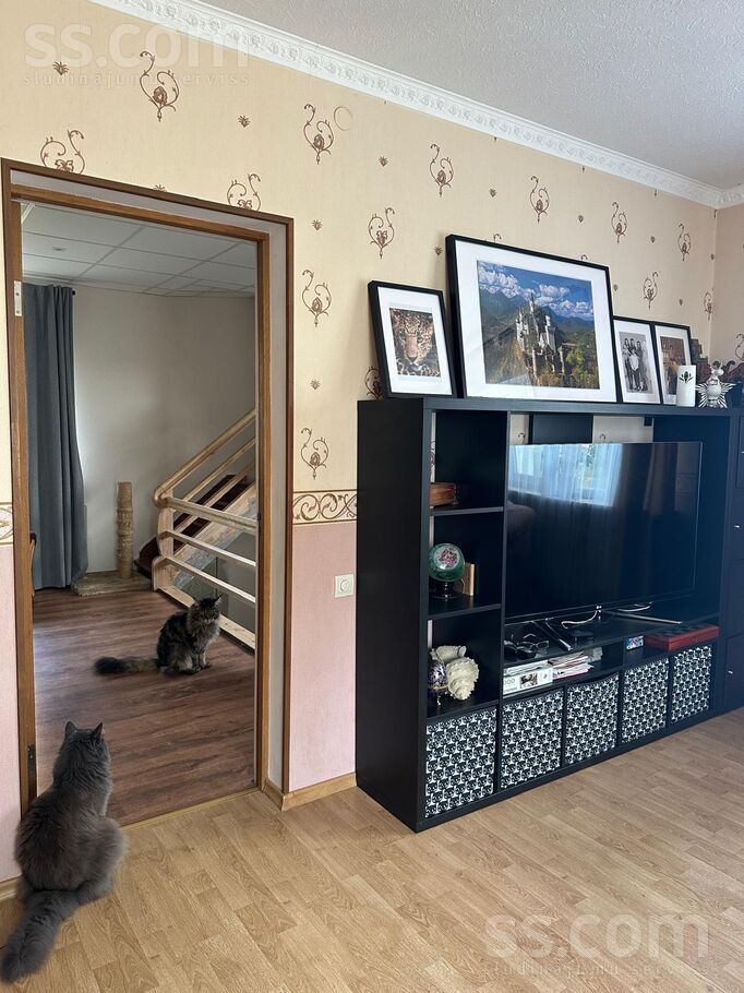 Krasta, Ogre un raj., Ogre — maja