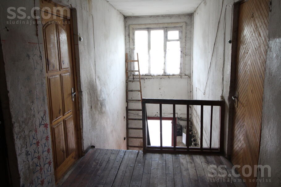 Rīgas 282, Preiļi un raj., Līvāni — dzivoklis