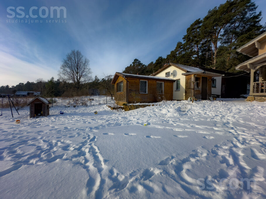 Dzintara iela 11, Engure, Tukums un raj., Engures pag. — maja