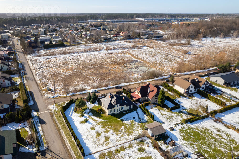 Upeņu iela 2, Rāmava, Rīgas rajons, Ķekavas pag. — maja