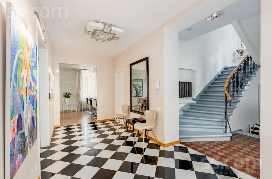 Poruka, Rīga — maja