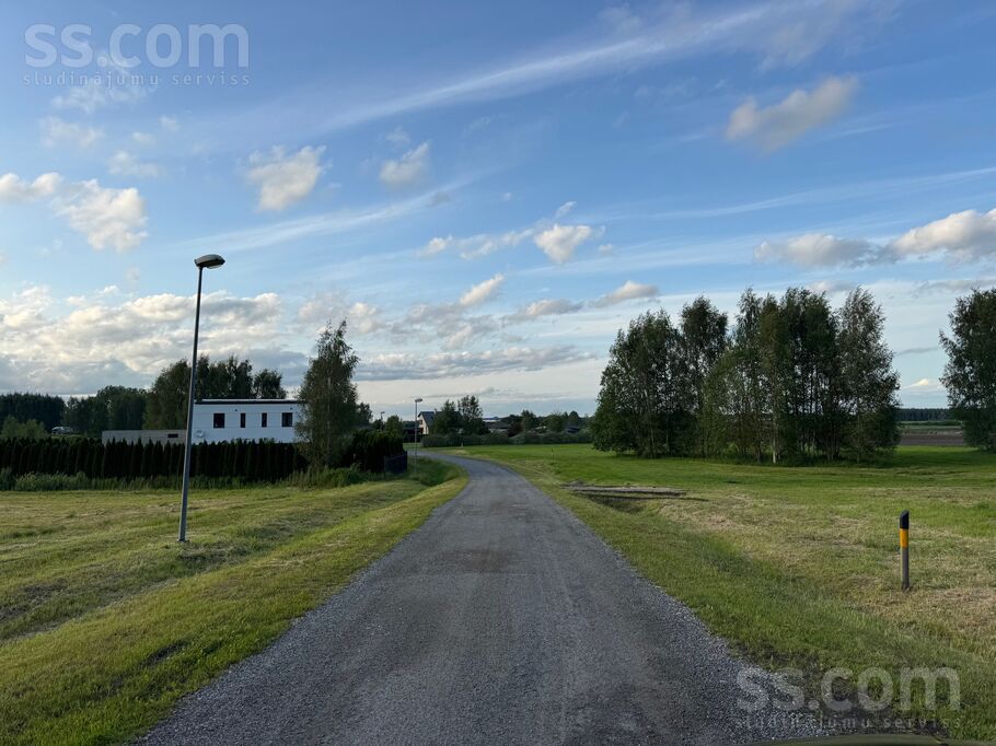 Vilku iela 3, Iecava, Bauska un raj., Iecavas nov. — zeme