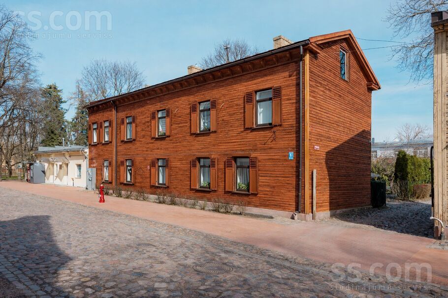 Sparģeļu 45, Rīga — maja