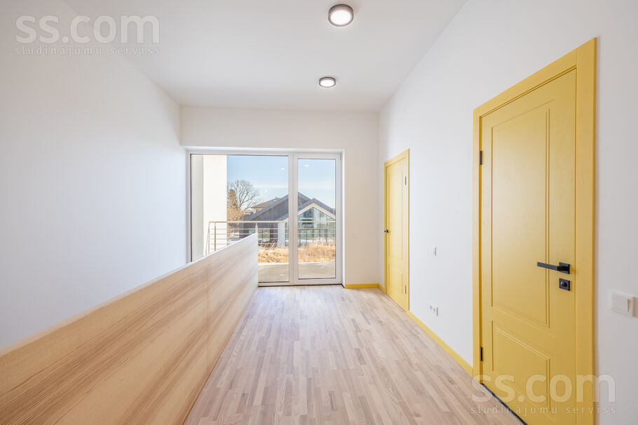 Rītausmas iela 1, Mārupe, Rīgas rajons, Mārupes pag. — maja