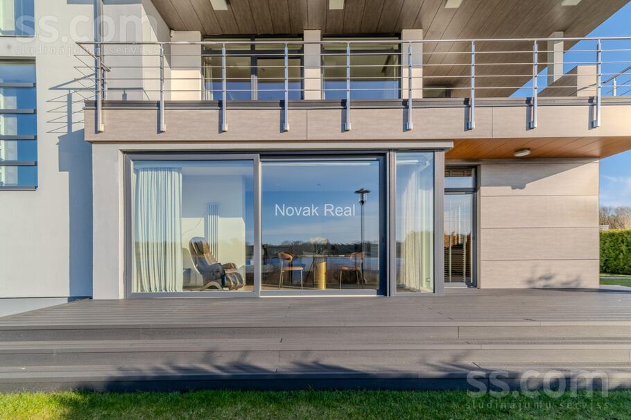 Laipu iela 2, Jūrmala — maja