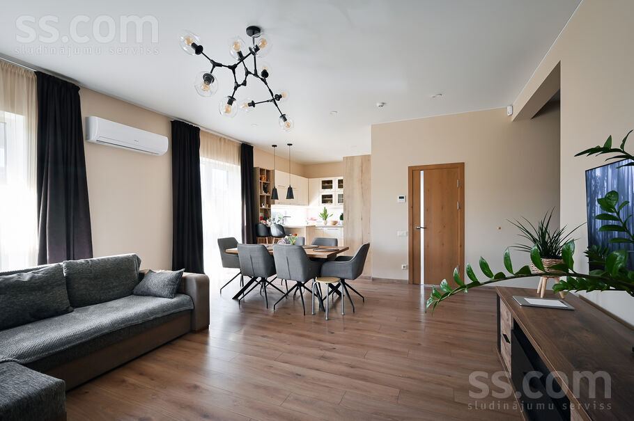 Mango iela 1, Mežāres, Rīgas rajons, Babītes pag. — maja