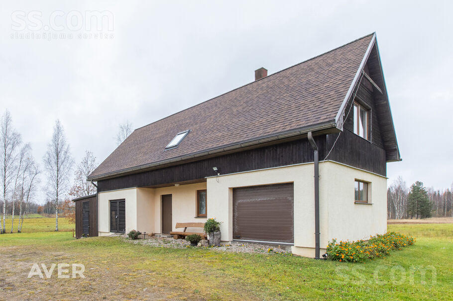 Celmlauži, Talsi un raj., Valdgales pag. — maja
