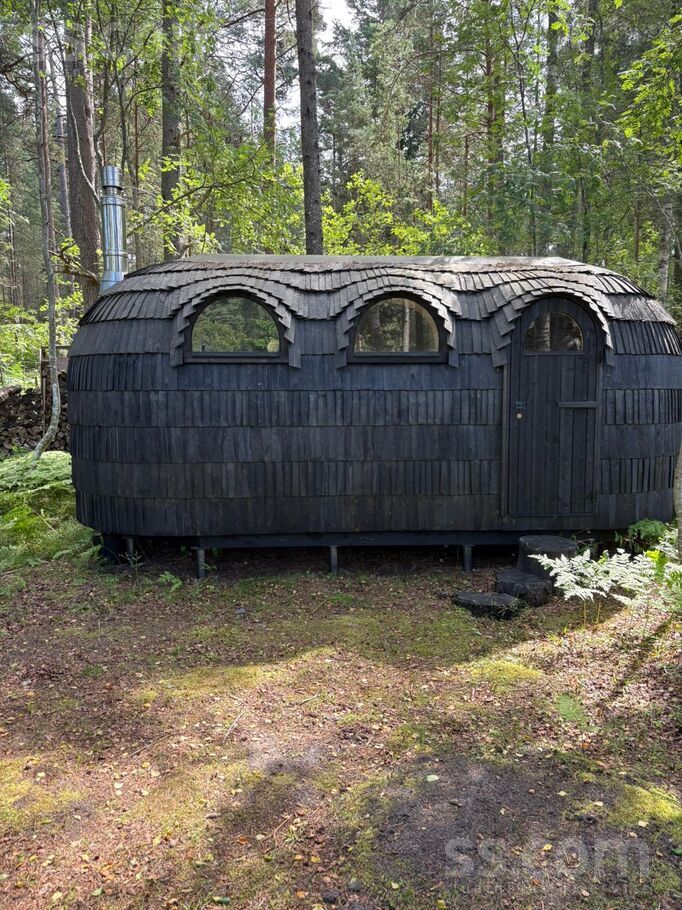 Plūmes/oāzes, Mazirbe, Talsi un raj., Kolkas pag. — maja