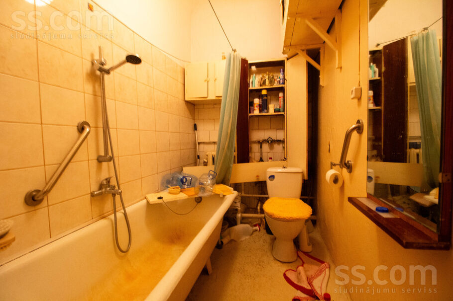 Kadiķu 3, Rīga — dzivoklis