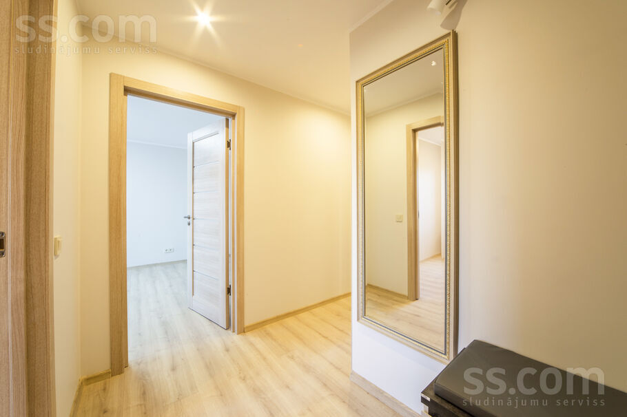 Viestura laukums 7, Viestura laukums, Valmiera un raj., Valmieras pag. — dzivoklis