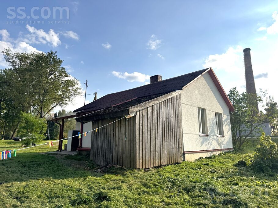 Dārziņi 1, Alsviķi, Alūksne un raj., Alsviķu pag. — maja