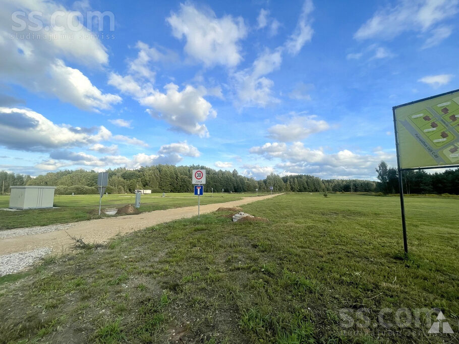 Mazā Cinīšu iela 1, Mežāres, Rīgas rajons, Babītes pag. — zeme