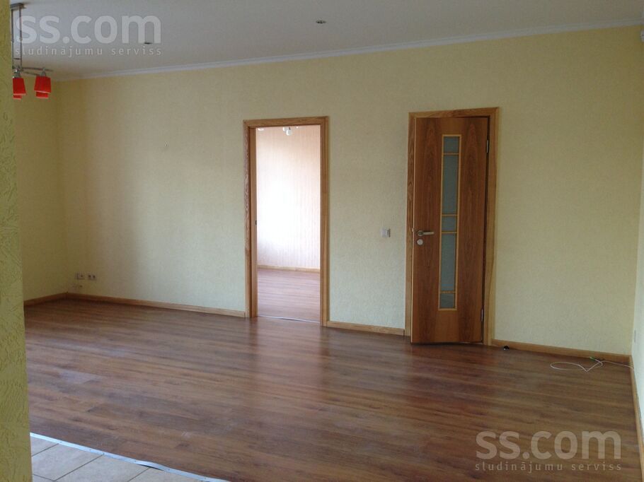 Pasta iela 48, Jelgava un raj., Jelgava — dzivoklis