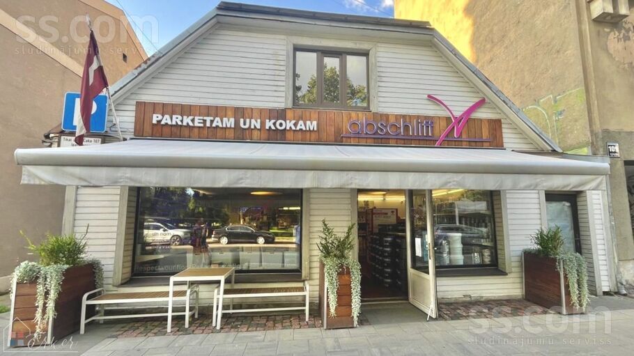 Čaka 107, Rīga — maja