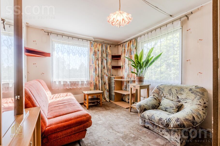 Burtnieku iela 24, Limbaži un raj., Limbaži — maja