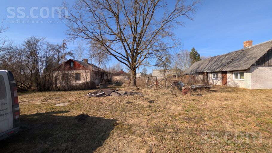 Tāles, Dorupe, Jelgava un raj., Glūdas pag. — maja
