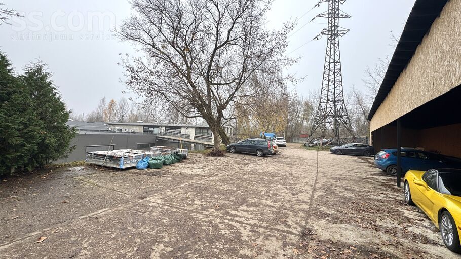 Brīvības gatve 445e, Rīga, Berģi — telpa