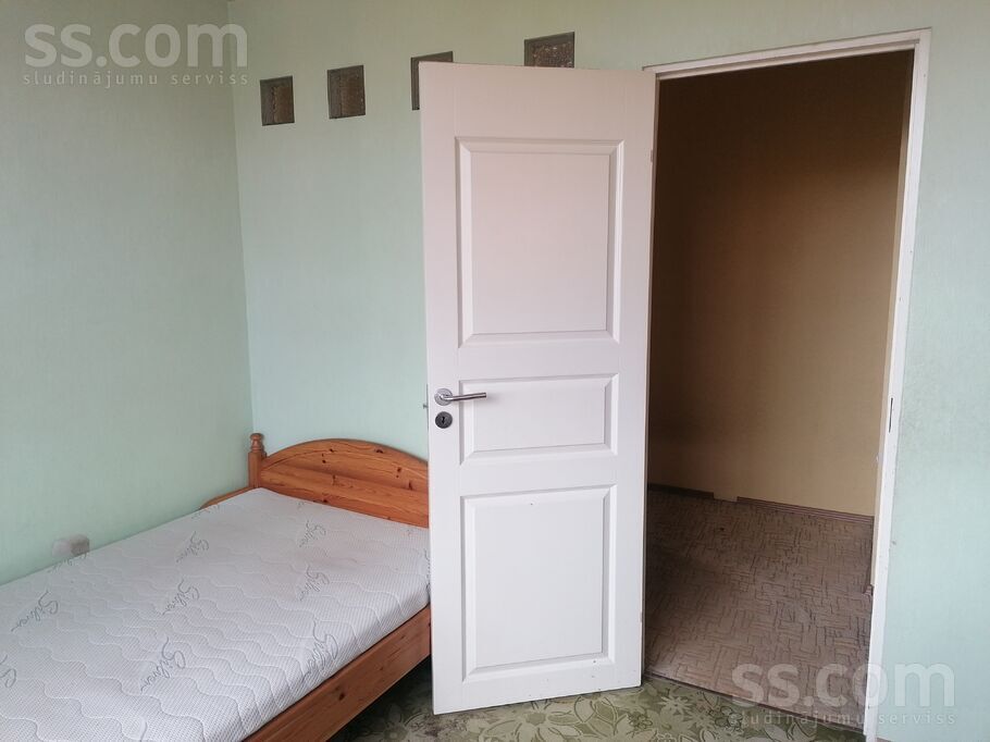 Sudrabu Edžus 13a, Jelgava un raj., Jelgava — dzivoklis