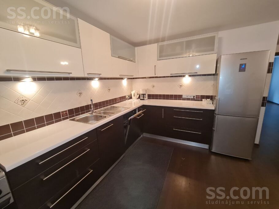 Mazā paradīze, Kuldīga un raj., Īvandes pag. — maja