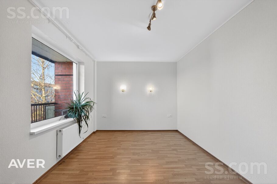 Imanta iela 9, Zilaiskalns, Valmiera un raj., Zilākalna pag. — dzivoklis