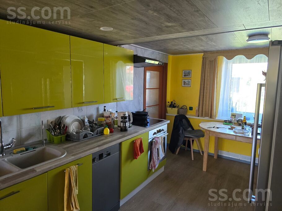 Ābeļu 3, Liepāja un raj., Liepāja — maja