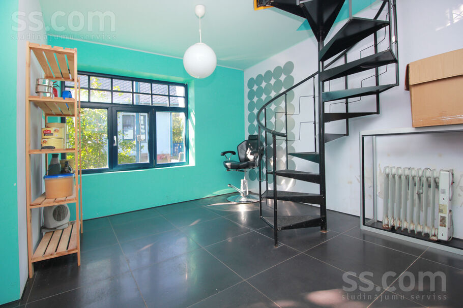 Dārzciema 17, Rīga — maja