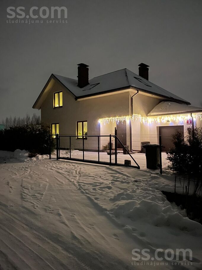 Balto Ķiršu iela 6, Tēraudi, Rīgas rajons, Salaspils l. t. — maja