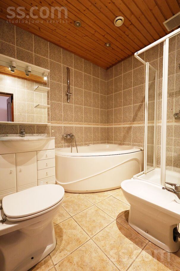 Raiņa bulv. 3, Rīga — dzivoklis