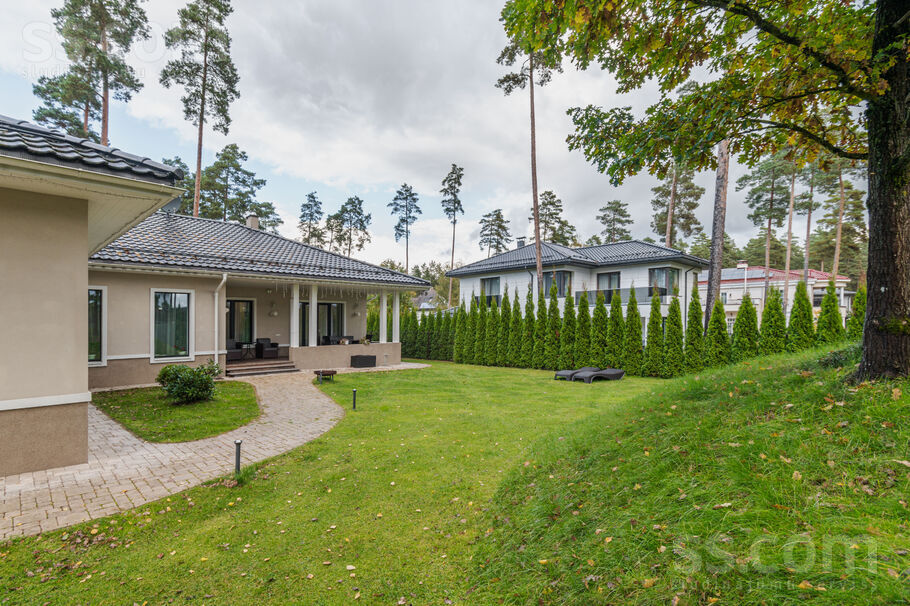 Ezerparka iela, Berģi, Rīgas rajons, Garkalnes nov. — maja