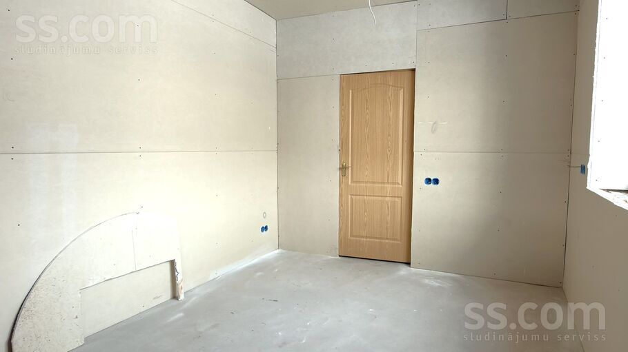 Lidlauka 8, Limbaži un raj., Aloja — maja