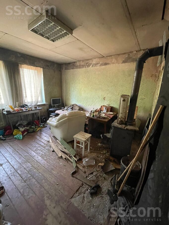 Vecāķu pr. 4, Rīga — maja