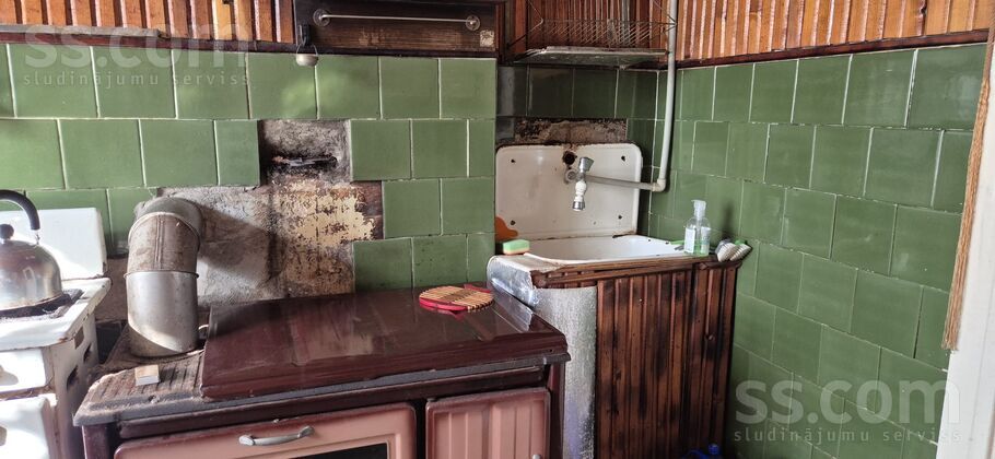 Melioratoru 7, Namiķi, Saldus un raj., Lutriņu pag. — dzivoklis