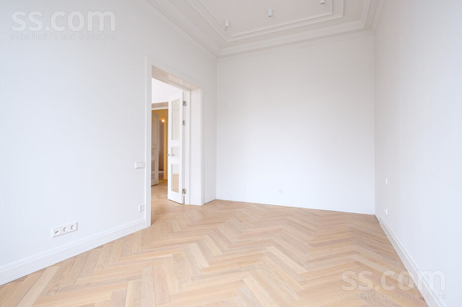 Raiņa bulv. 27, Rīga — dzivoklis