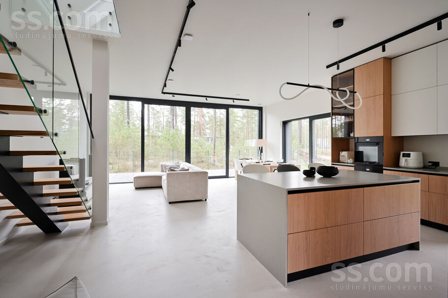 Ričarda 100, Baltezers, Rīgas rajons, Ādažu nov. — maja