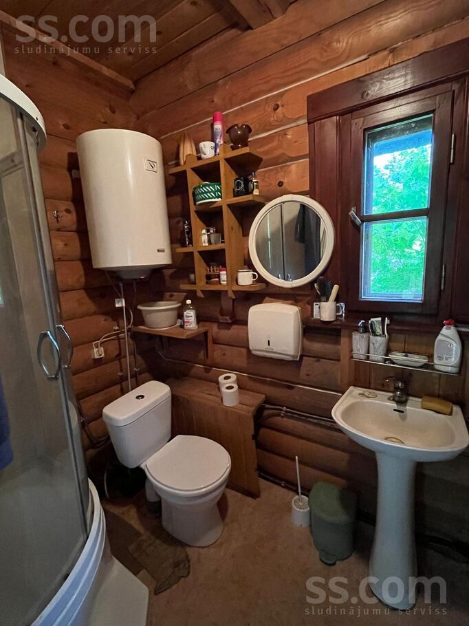 Saulgrieži, Klārmuiža, Talsi un raj., Dundagas pag. — maja