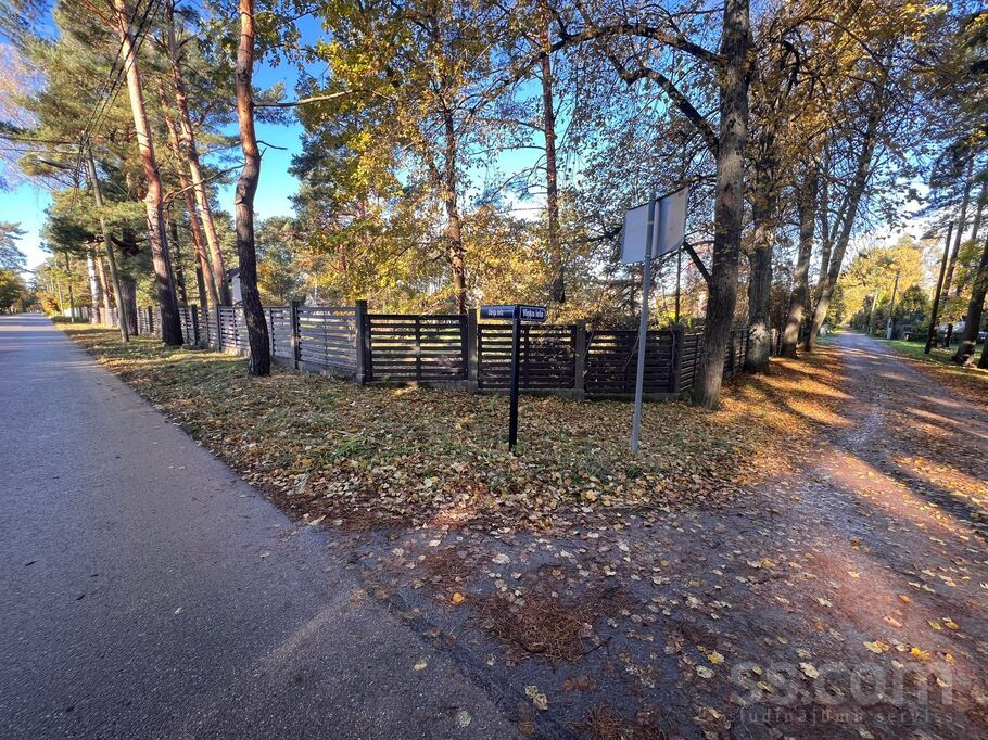 Viņķu iela 10a, Jūrmala — zeme