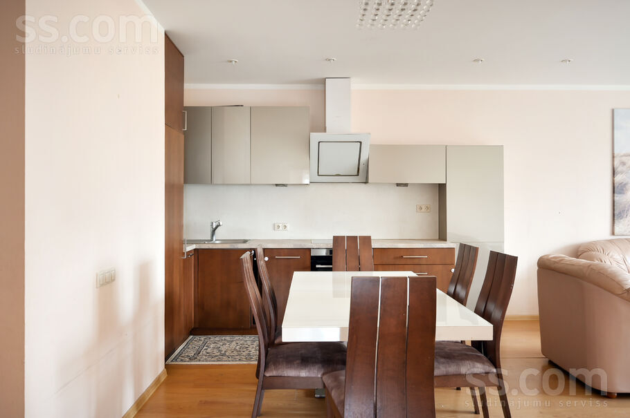 Bērzavoti k-3, Rīgas rajons, Baloži — dzivoklis