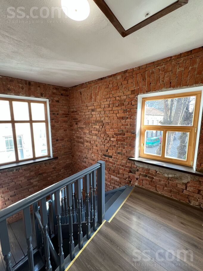 Republikas 27, Liepāja un raj., Liepāja — dzivoklis