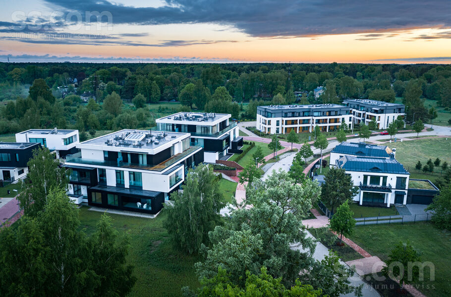 Jaunā Mežaparka 3, Rīga — zeme