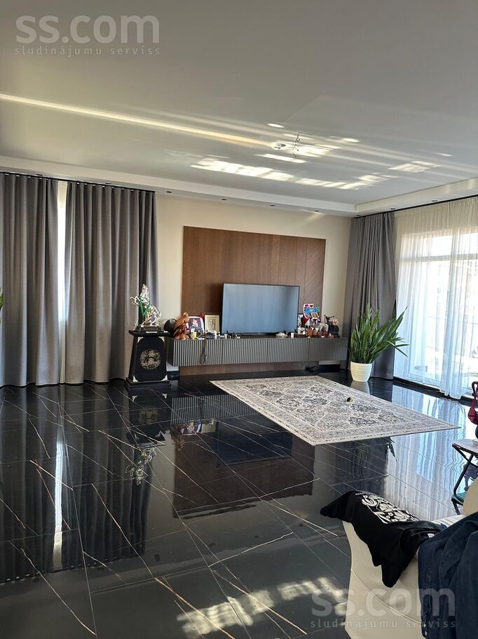 Vecozolu iela 16, Mārupe, Rīgas rajons, Mārupes pag. — maja