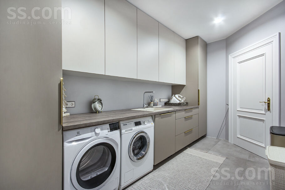 Sebru, Sēbruciems, Rīgas rajons, Babītes pag. — maja