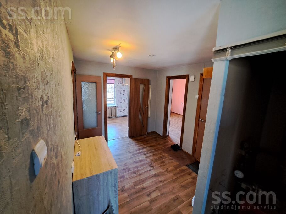 7 3, Auri, Dobele un raj., Auru pag. — dzivoklis