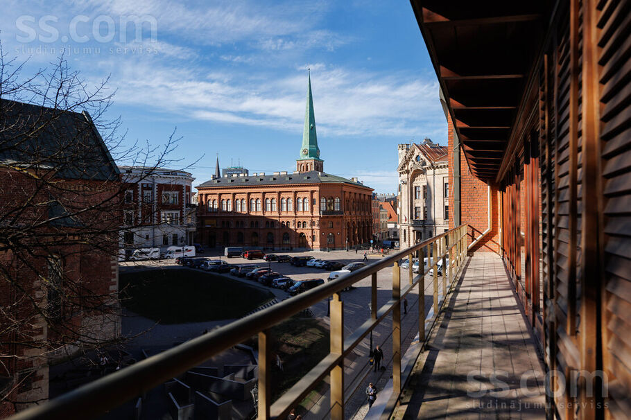 Jauniela 15, Rīga — maja