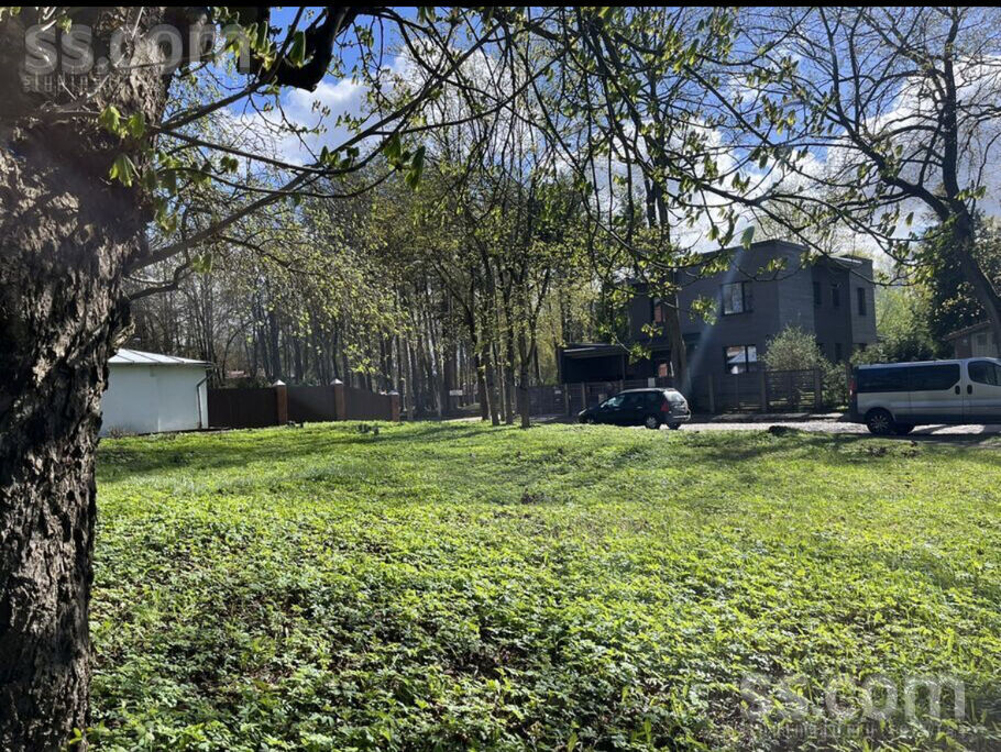 Dīķa 30, Rīga — zeme