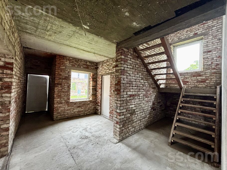 Baznīcas iela 30, Liepāja un raj., Liepāja — maja