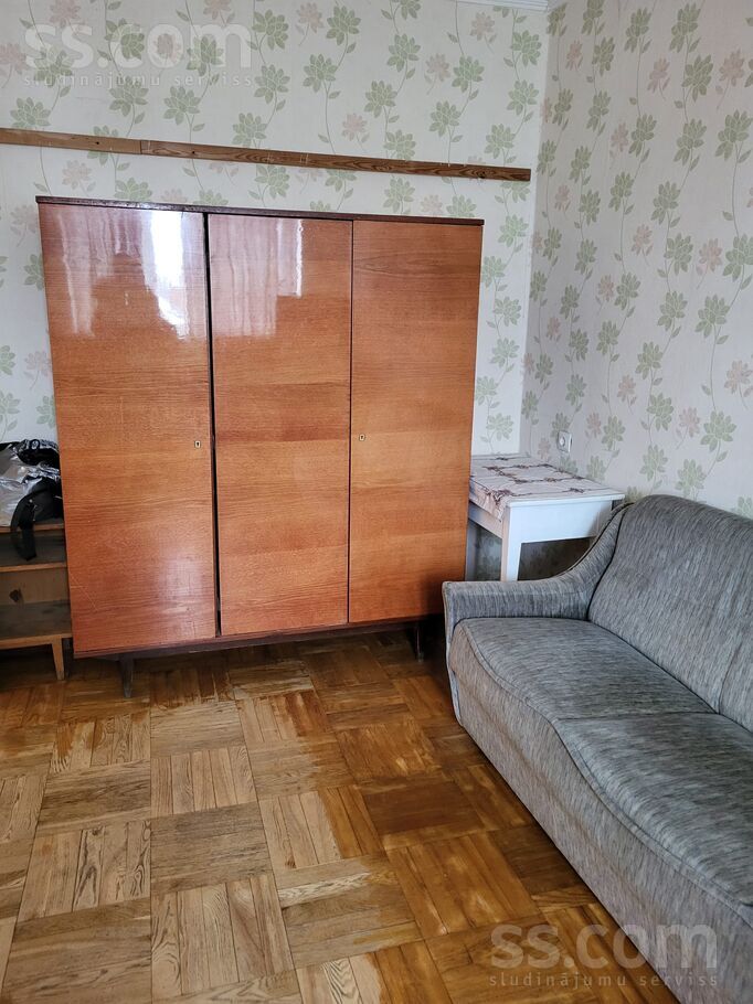 Viestura laukums 3, Valmiermuiža, Valmiera un raj., Valmieras pag. — dzivoklis