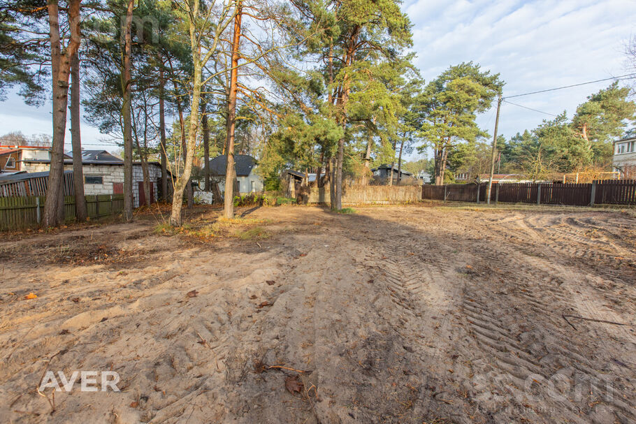 Āmu 1, Rīga — zeme