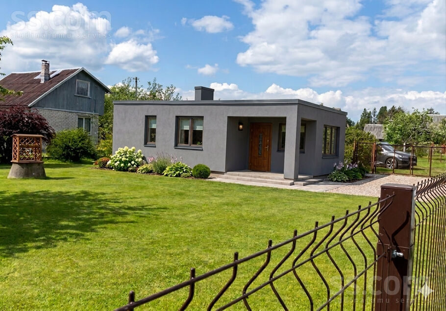 Ķiršu iela 10, Jāņupe, Rīgas rajons, Olaines pag. — maja